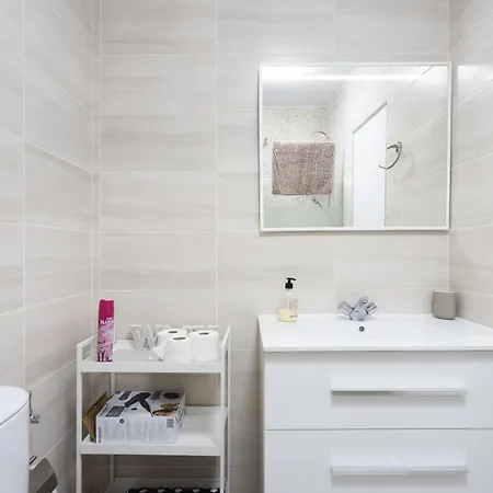 Home2book Cozy Flat Americas Beach, Pool 아파트 플라야데라스아메리카스